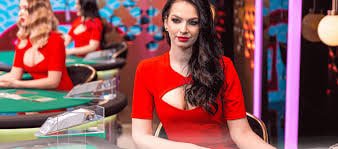 SuperTips APP ဖြင့် မြန်မာ MNL ဘောလုံး Bet ထိုး Esports Live Casino ကစားနေမြင်ကွင်း
